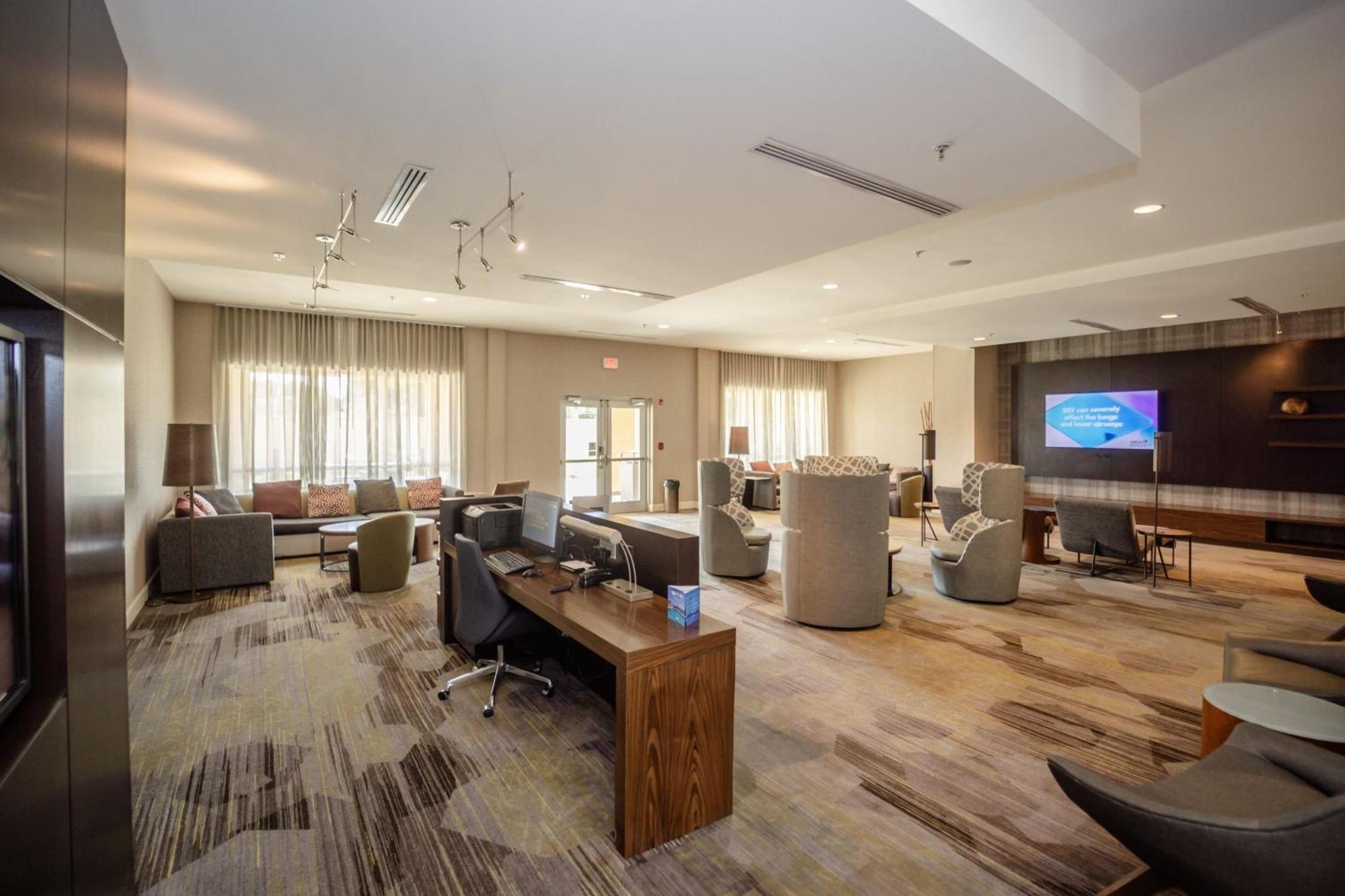 Courtyard By Marriott Hotel 3*