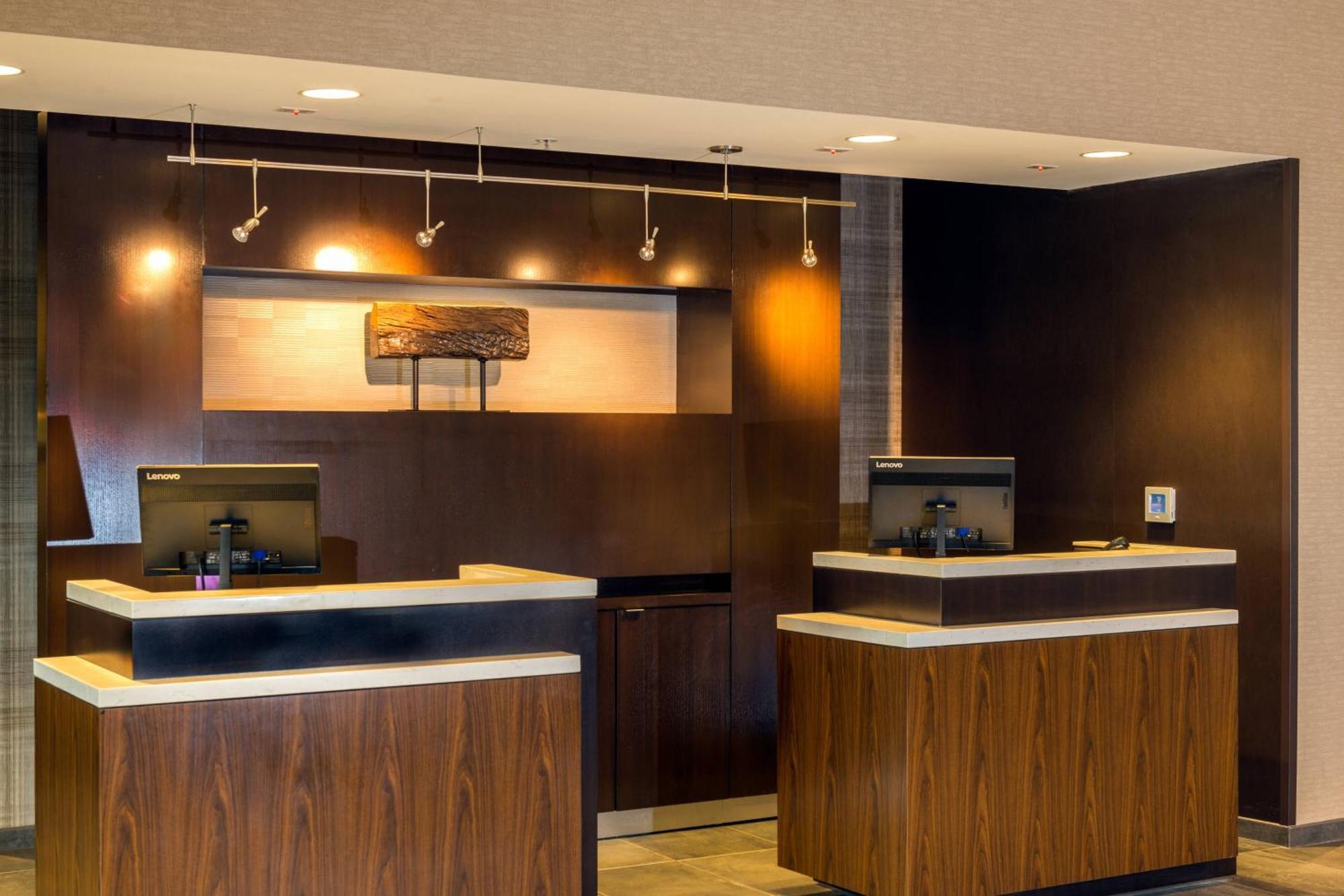 Courtyard By Marriott 3*